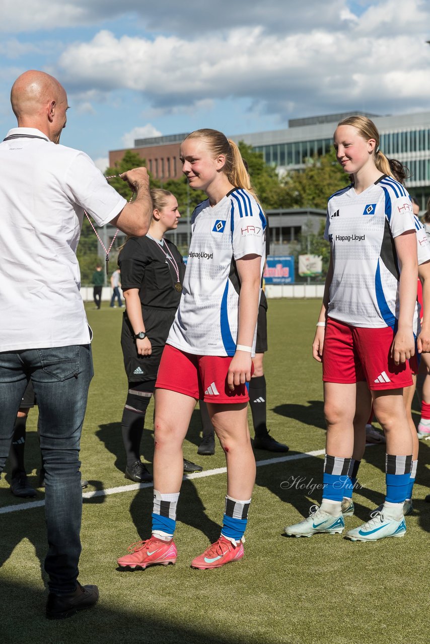 Bild 142 - wBJ Lotto Pokal Finale  Eimsbuetteler TV - Hamburger SV : Ergebnis: 0:3